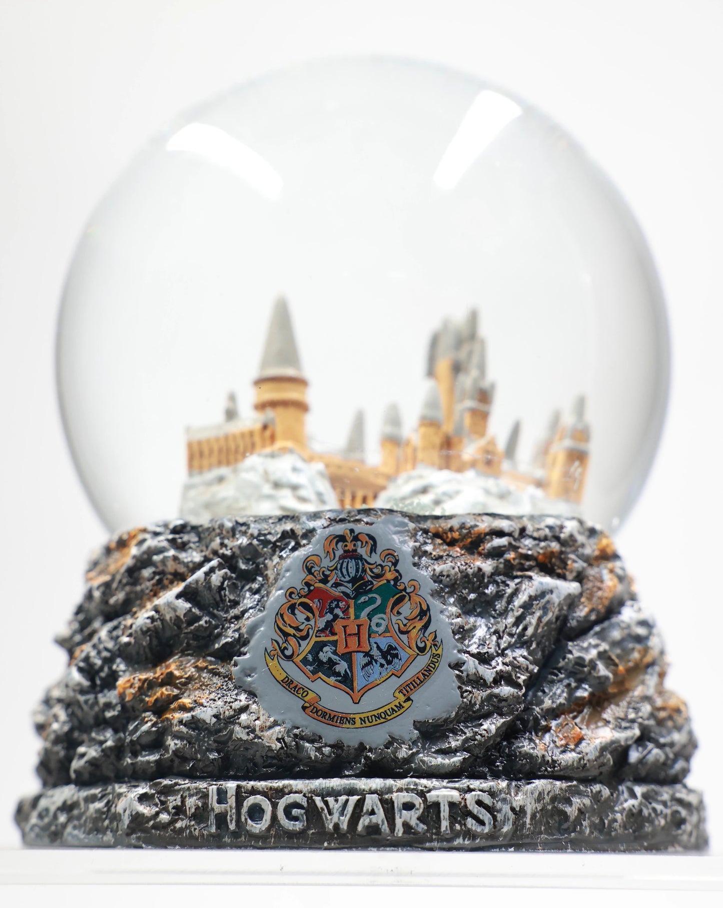 Hogwarts in Snow - Crystal Globe - Harry Potter