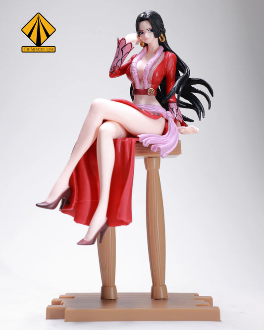 Boa Hancock on pedestal - One Piece