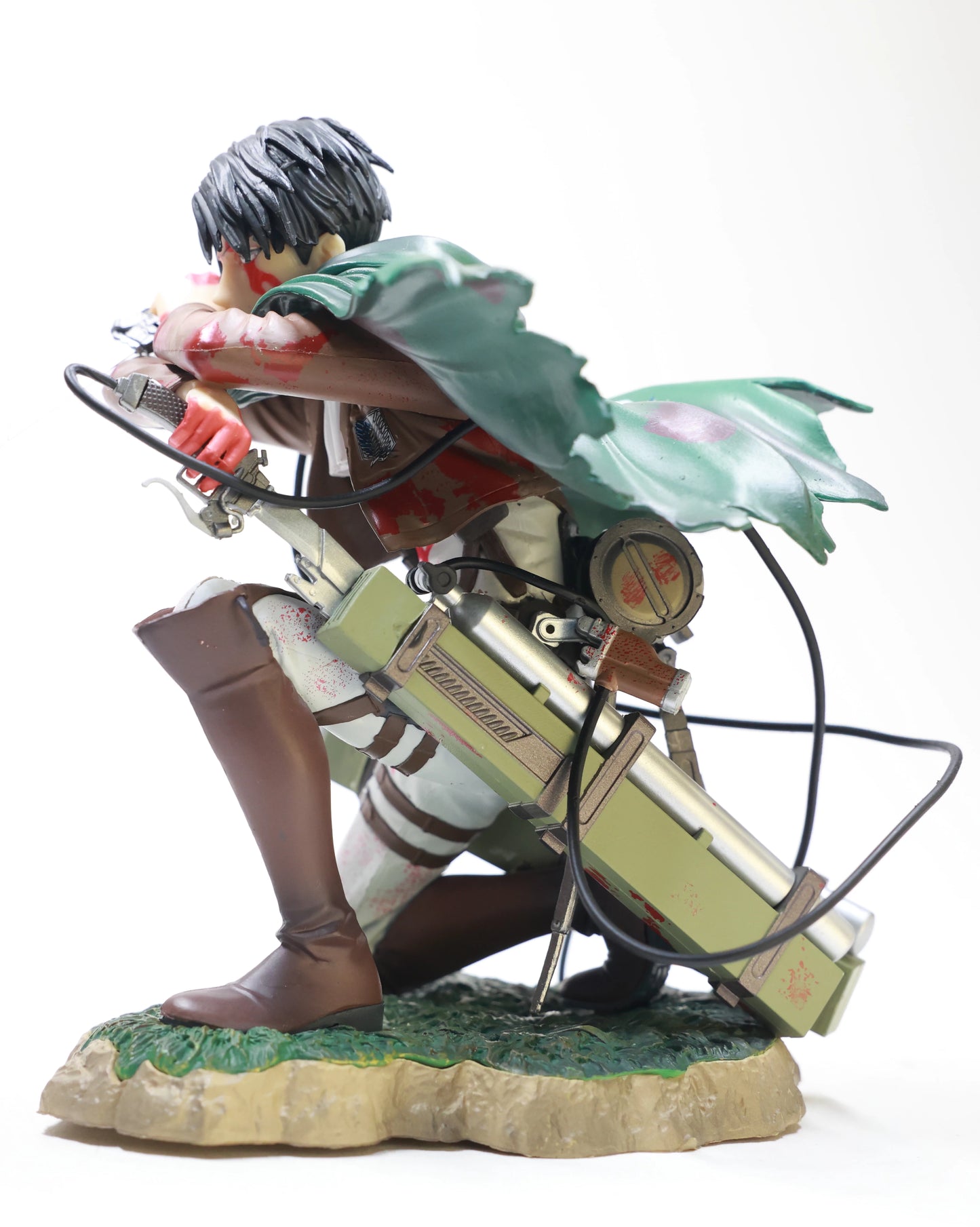 Levi squatting - Attack on Titan