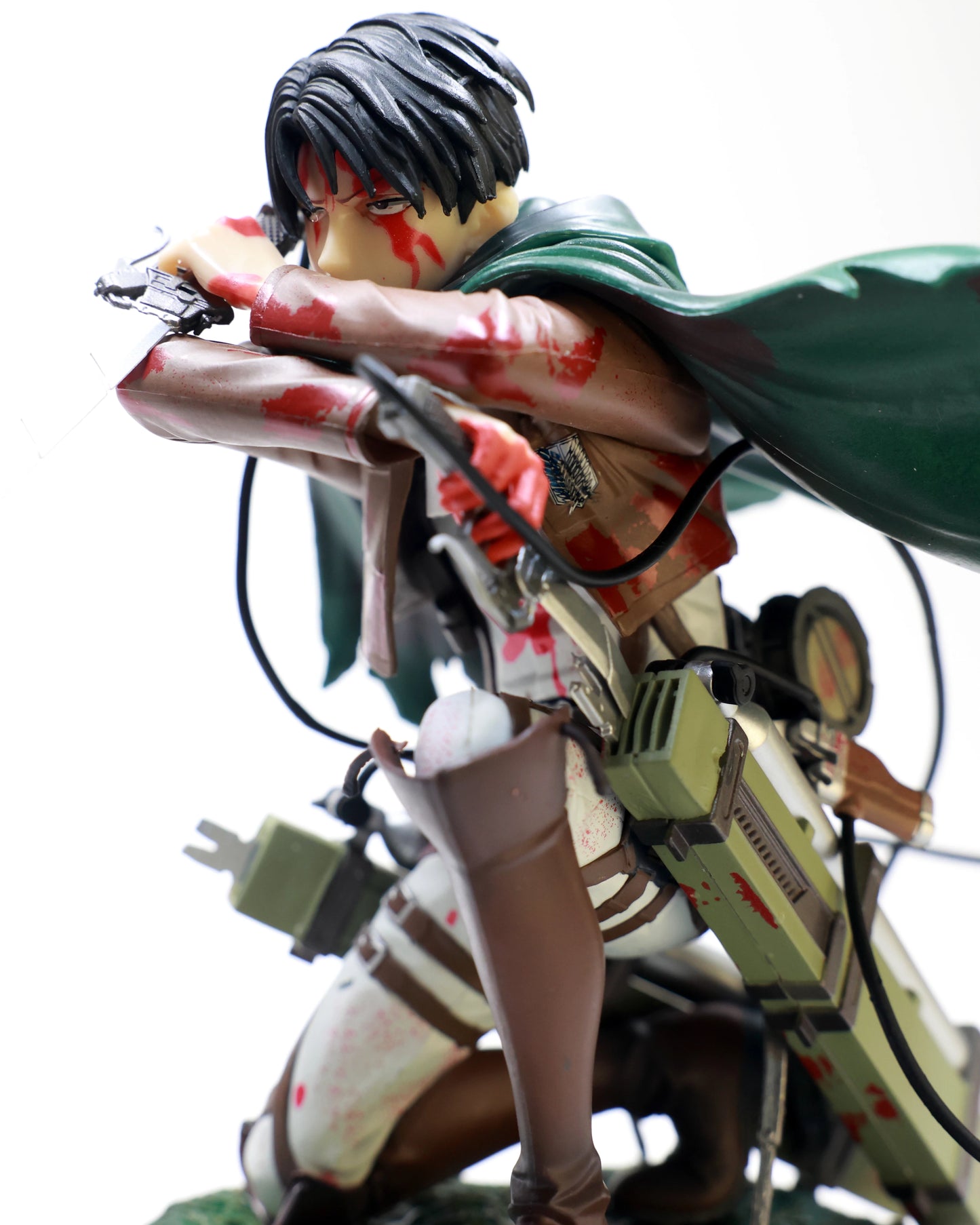 Levi squatting - Attack on Titan