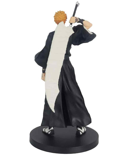 Ichigo drawing sword - Bleach